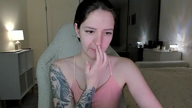 Snapshot of Sonia_moon_ chatting on October 2025 02:35:01 AM Sonia moon  online show from October 2025 02:35:01 AM