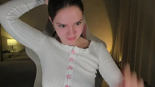 Snapshot of Sonia_moon_ chatting on January 2025 01:29:01 AM Sonia moon  online show from January 2025 01:29:01 AM