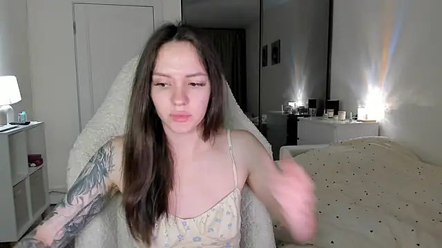 Snapshot of Sonia_moon_ chatting on October 2025 03:08:02 AM Sonia moon  online show from October 2025 03:08:02 AM