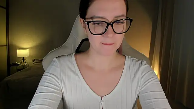 Snapshot of Sonia_moon_ chatting on January 2025 04:27:02 AM Sonia moon  online show from January 2025 04:27:02 AM