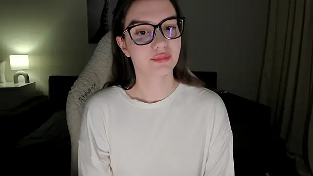 Snapshot of Sonia_moon_ chatting on March 2025 01:21:02 AM Sonia moon  online show from March 2025 01:21:02 AM
