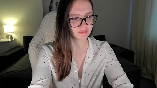 Snapshot of Sonia_moon_ chatting on March 2025 05:16:01 AM Sonia moon  online show from March 2025 05:16:01 AM
