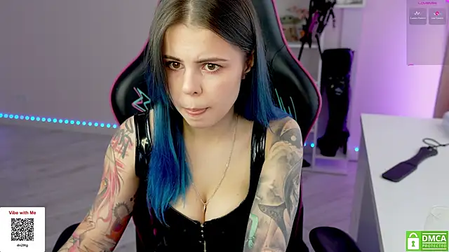 Latex Kitty online show from January 2026 12:09:01 PM