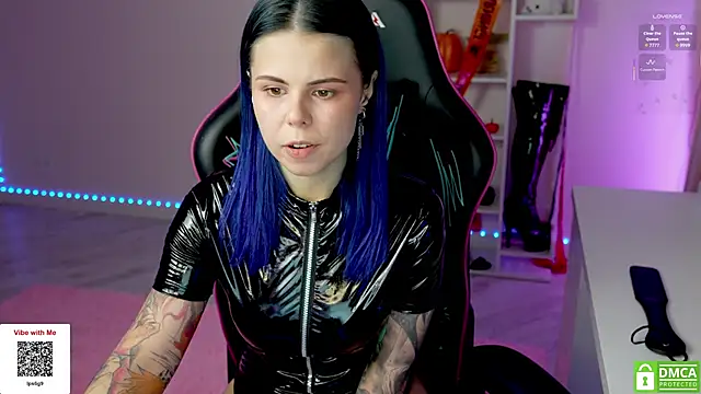 Snapshot of Latex_Kitty chatting on October 2025 03:11:01 PM Latex Kitty online show from October 2025 03:11:01 PM