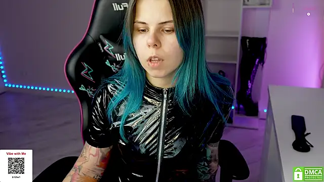 Latex Kitty online show from December 2025 12:30:03 PM