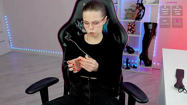 Snapshot of Latex_Kitty chatting on June 2026 03:12:02 PM Latex Kitty online show from June 2026 03:12:02 PM