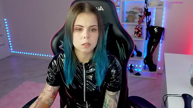 Latex Kitty online show from March 2026 04:19:02 PM