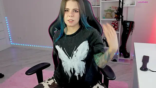 Latex Kitty online show from March 2026 02:08:02 PM