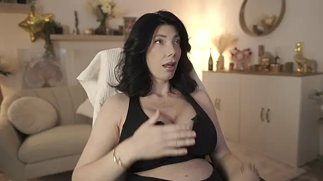 ViviRuth online show from November 2025 07:46:02 AM