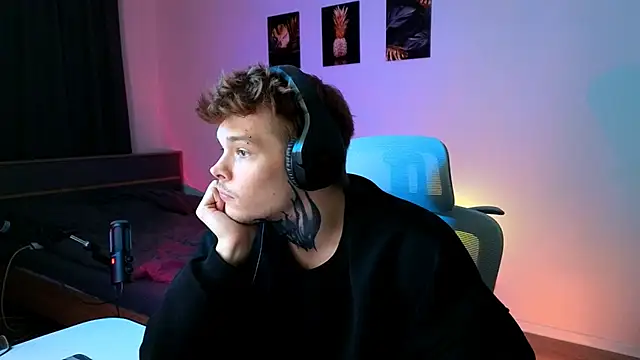 DENIS HERE online show from January 2026 12:37:02 AM