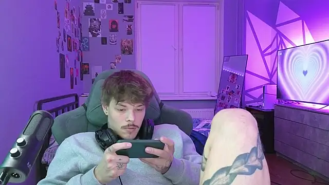 DENIS HERE online show from February 2025 02:46:01 AM