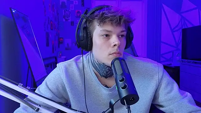 DENIS HERE online show from March 2025 03:39:01 PM