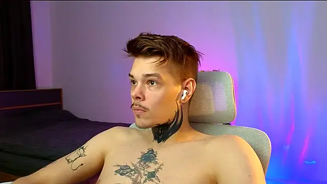 DENIS HERE online show from February 2026 05:10:01 PM