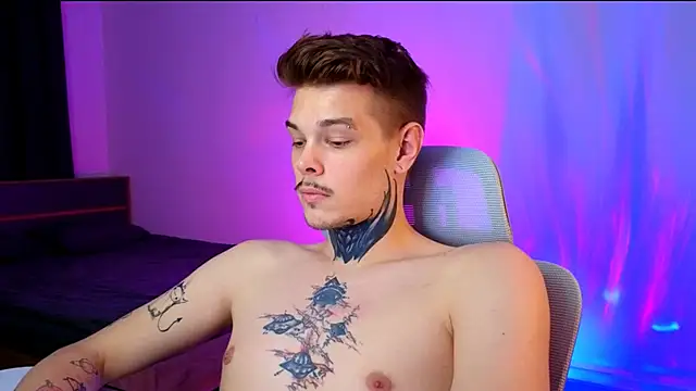 DENIS HERE online show from February 2026 11:13:02 PM