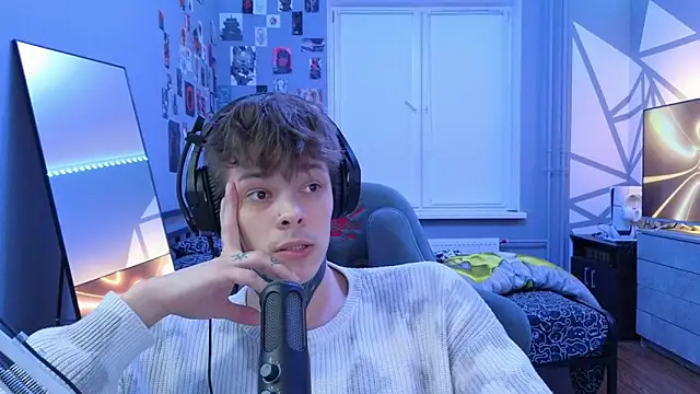 DENIS HERE online show from February 2025 03:15:02 PM