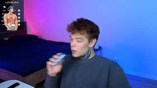 DENIS HERE online show from December 2025 07:56:01 AM