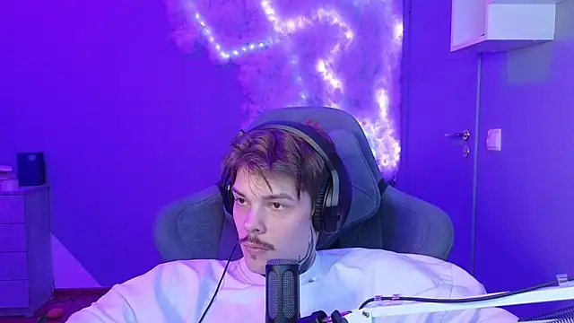 DENIS HERE online show from January 2025 08:15:01 AM