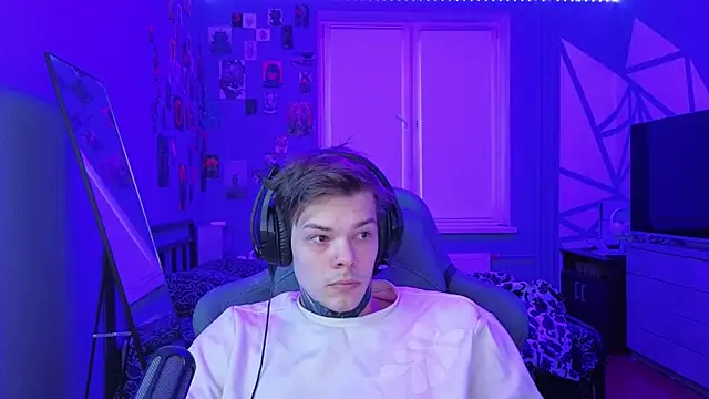 DENIS HERE online show from March 2025 03:23:02 PM