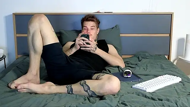 DENIS HERE online show from November 2025 12:20:01 AM