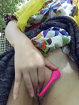 Exhibitionsplit online show from September 2025 12:49:02 PM