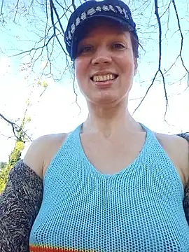 Exhibitionsplit online show from December 2025 01:49:02 PM