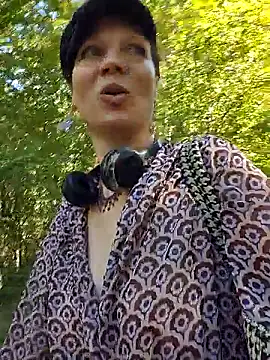 Exhibitionsplit online show from October 2025 11:56:01 AM