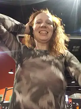 Exhibitionsplit online show from March 2026 10:54:02 PM