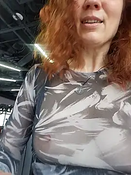 Exhibitionsplit online show from April 2026 09:33:01 AM