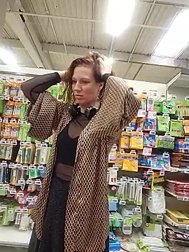 Exhibitionsplit online show from October 2025 02:25:02 PM