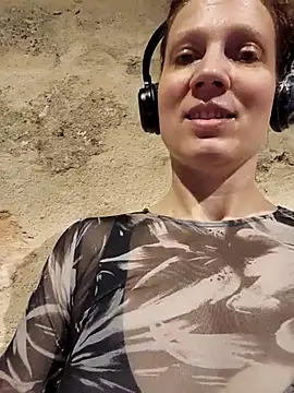 Exhibitionsplit online show from November 2025 02:21:03 PM