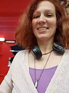 Exhibitionsplit online show from November 2025 11:44:01 AM