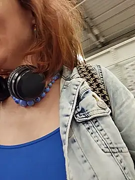 Exhibitionsplit online show from September 2025 12:23:01 PM