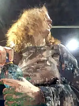 Exhibitionsplit online show from March 2026 11:11:02 PM