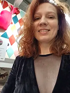 Exhibitionsplit online show from January 2026 12:01:01 PM