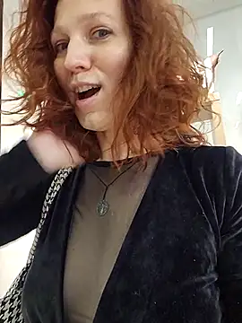 Exhibitionsplit online show from December 2025 11:31:01 AM