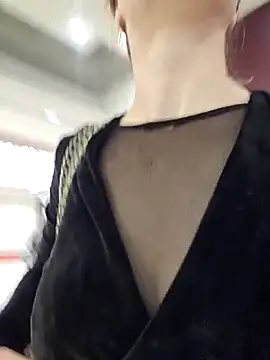 Exhibitionsplit online show from January 2026 11:02:02 AM