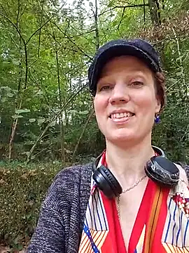 Exhibitionsplit online show from October 2025 12:08:01 PM