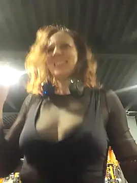 Exhibitionsplit online show from October 2025 09:25:01 PM