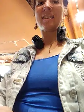 Exhibitionsplit online show from October 2025 11:31:02 AM