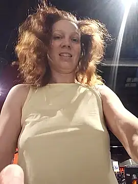 Exhibitionsplit online show from February 2026 10:21:01 PM