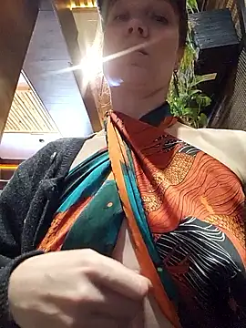 Exhibitionsplit online show from April 2026 01:18:02 PM