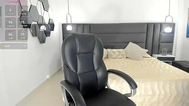 SussanElliot online show from September 2025 10:47:01 AM