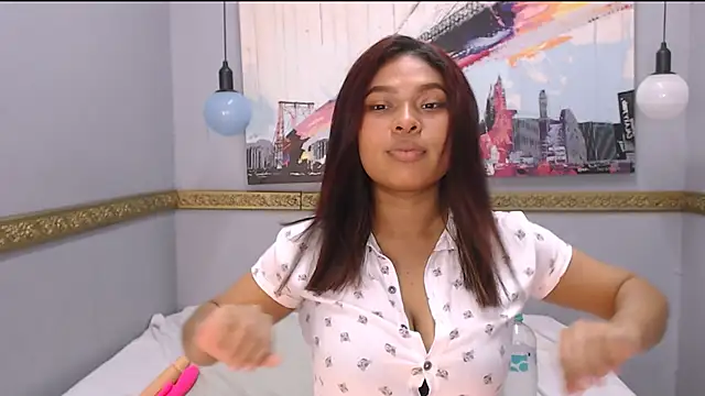 Naomi Tylers online show from January 2025 09:58:01 PM
