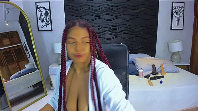 Naomi Tylers online show from October 2025 01:05:02 AM