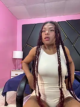 Naomi Tylers online show from September 2025 11:00:01 PM