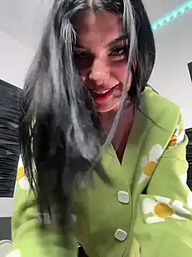 Snapshot of FoxyMx chatting on January 2025 02:33:02 AM FoxyMx online show from January 2025 02:33:02 AM