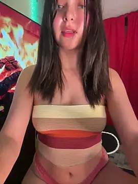 Snapshot of FoxyMx chatting on December 2024 02:18:02 AM FoxyMx online show from December 2024 02:18:02 AM