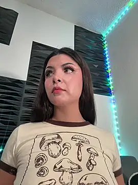 Snapshot of FoxyMx chatting on January 2025 03:08:02 AM FoxyMx online show from January 2025 03:08:02 AM