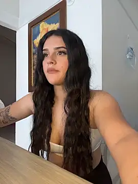 Snapshot of violet-333 chatting on June 2026 07:04:01 PM violet-333 online show from June 2026 07:04:01 PM