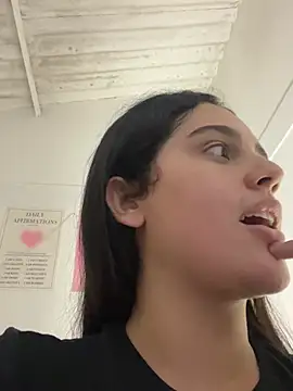 violet-333 online show from March 2026 06:12:02 PM